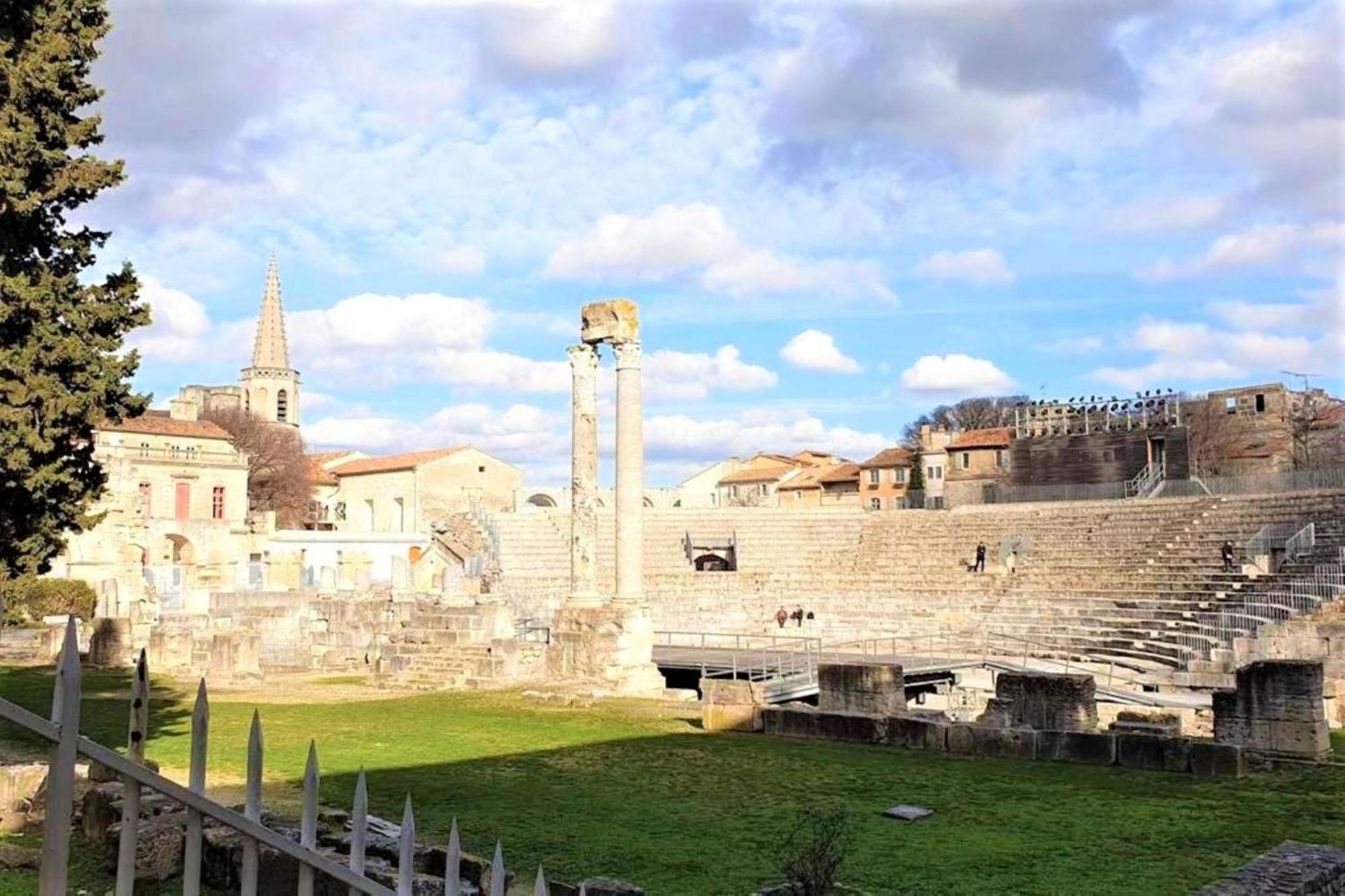 Maison De Ville Des Arenes Arles Esterno foto